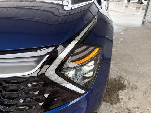 Certified 2025 Kia Sportage SX FWD image 10