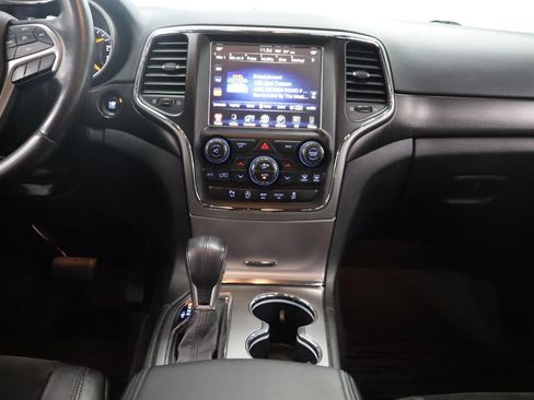 Used 2017 Jeep Grand Cherokee Altitude AWD/4WD image 25