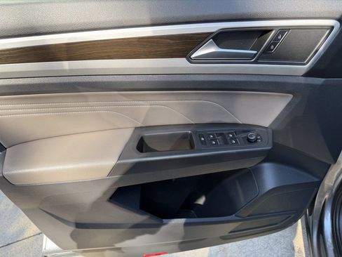 Used 2022 Volkswagen Atlas SE image 9