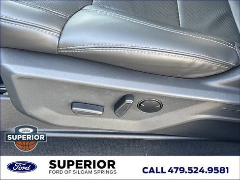 Used 2025 Ford Expedition Platinum image 25