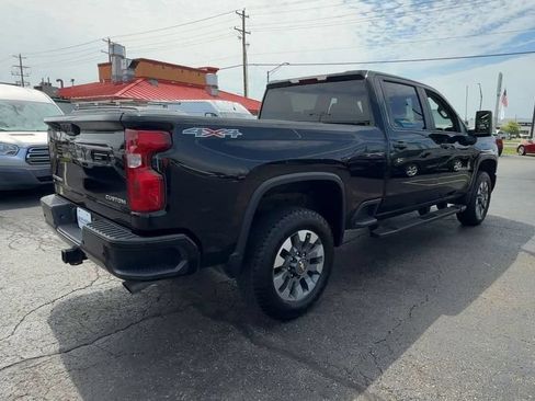 Used 2024 Chevrolet Silverado 2500 Custom w/ Custom Value Package AWD/4WD image 8