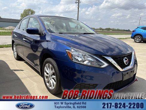 Used 2019 Nissan Sentra SV image 1
