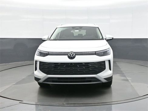 New 2026 Volkswagen Tiguan S image 2