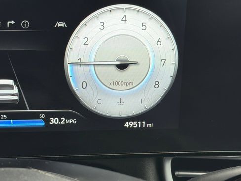 Used 2025 Hyundai Elantra SEL FWD image 24