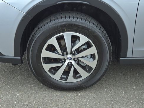 Used 2022 Subaru Outback Premium w/ Popular Package #1 AWD/4WD image 6