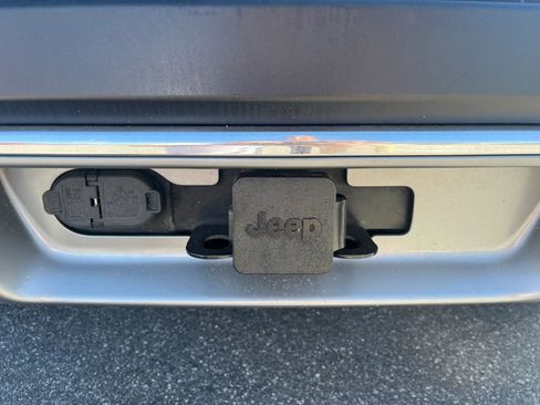 Used 2019 Jeep Cherokee Limited w/ Trailer Tow Group image 31