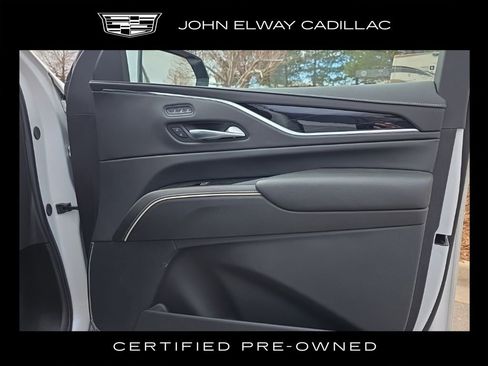 Certified 2024 Cadillac Escalade ESV V image 24