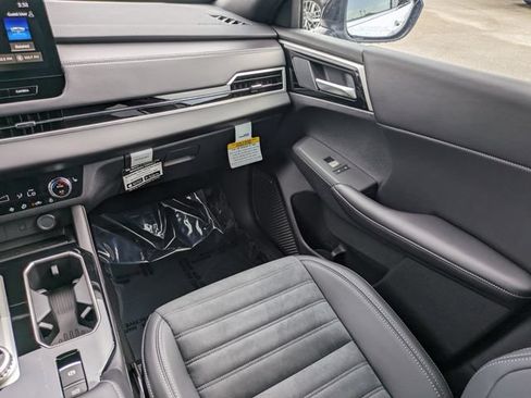 New 2026 Mitsubishi Outlander LE FWD image 17