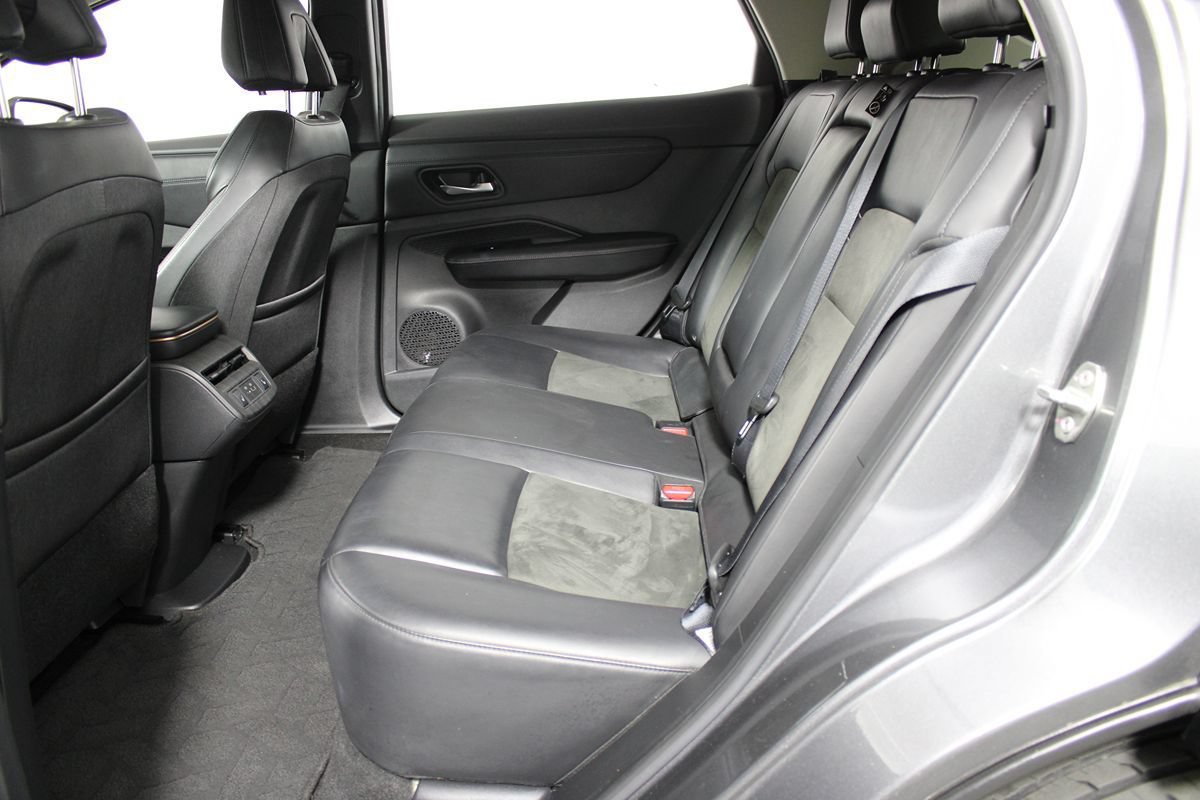 Used 2023 Nissan Ariya FWD image 19