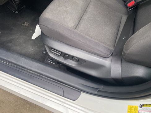 Used 2025 Toyota Camry LE w/ Convenience Package FWD image 17