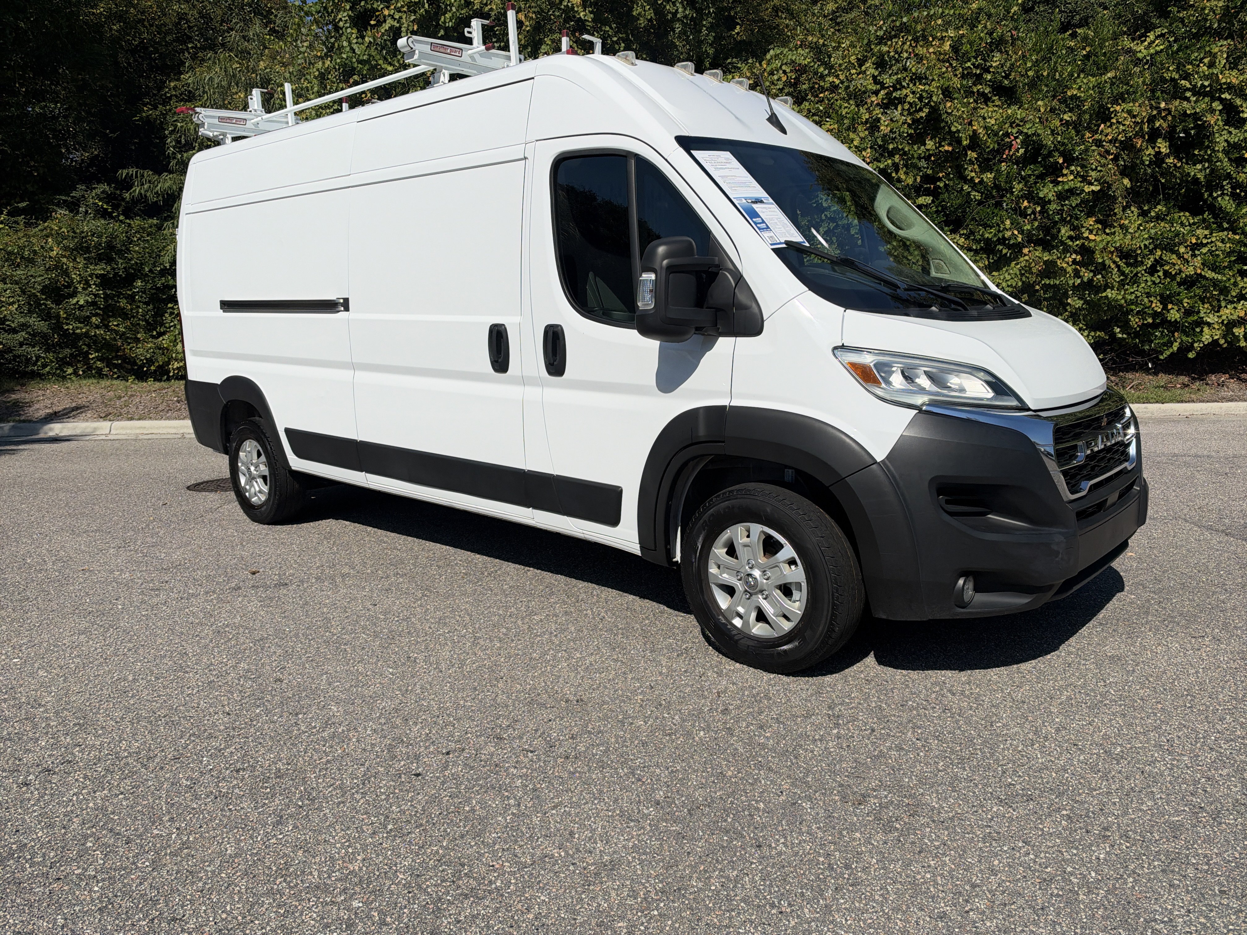 Used 2024 RAM ProMaster 2500 w/ Quick Order Package 22G SLT FWD image 2