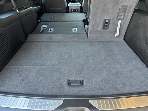 Certified 2026 Chevrolet Suburban RST RWD image 17