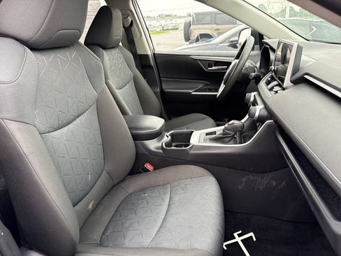 Used 2025 Toyota RAV4 XLE w/ Convenience Package AWD/4WD image 11