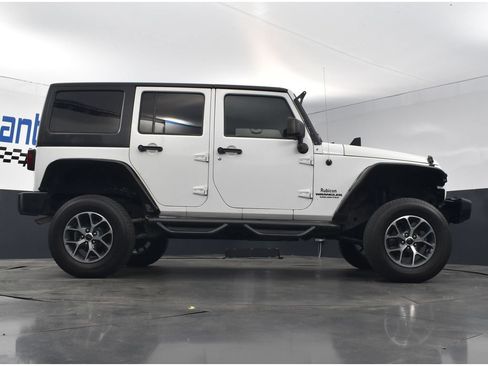 Used 2014 Jeep Wrangler Unlimited Rubicon w/ Connectivity Group AWD/4WD image 22