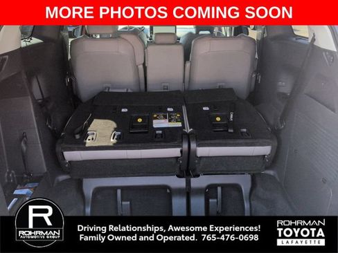 Used 2026 Toyota Sienna XLE FWD image 25