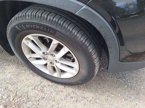 Used 2015 Kia Sorento LX AWD/4WD image 11