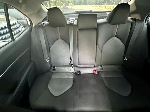 Used 2019 Toyota Camry LE image 27