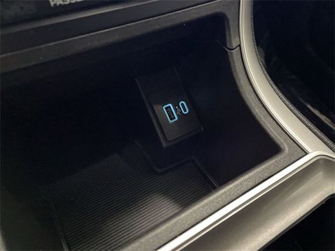 Used 2023 Ford Edge SEL image 26