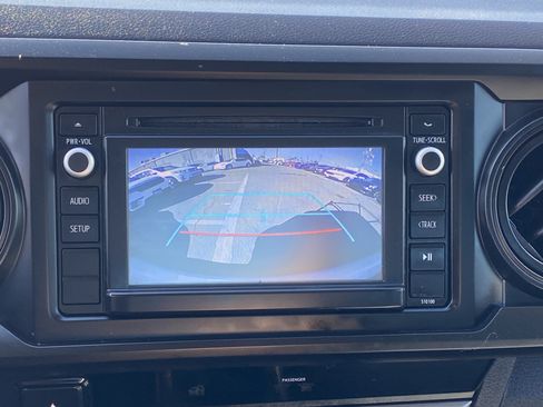 Used 2017 Toyota Tacoma SR RWD image 14