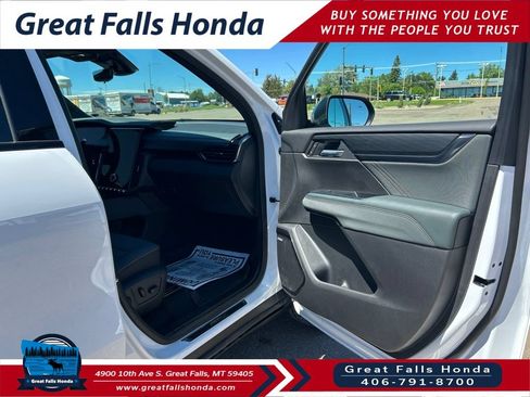Used 2026 GMC Acadia AT4 AWD/4WD image 31