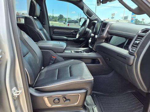 Used 2025 RAM 1500 Limited AWD/4WD image 21