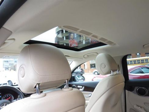 Certified 2022 Mercedes-Benz GLC 300 GLC 300 4MATIC image 21