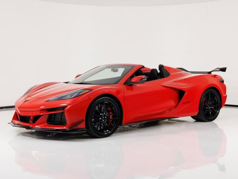 Used 2023 Chevrolet Corvette Z06 w/ Stealth Interior Trim Package RWD image 8