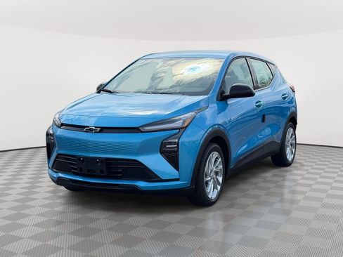 New 2027 Chevrolet Bolt LT w/ Comfort Package FWD image 2