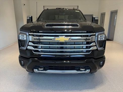 New 2026 Chevrolet Silverado 2500 High Country w/ High Country Premium Package AWD/4WD image 2