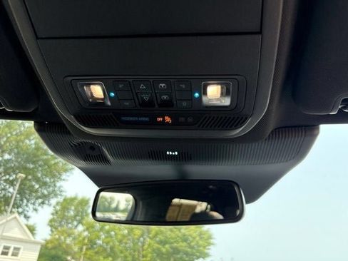 Used 2025 Ford Explorer ST AWD/4WD image 7