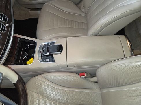 Used 2019 Mercedes-Benz S 560 Sedan image 18