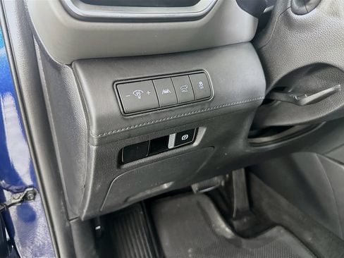 Used 2022 Hyundai Santa Fe SEL w/ Convenience + Premium Package FWD image 9