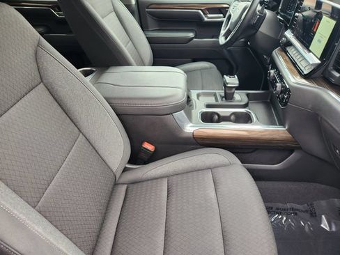 Used 2023 Chevrolet Silverado 1500 LT Trail Boss AWD/4WD image 19