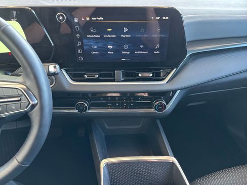 Used 2025 Chevrolet Equinox LT image 17