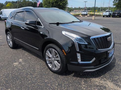 Used 2023 Cadillac XT5 Premium Luxury w/ Technology Package AWD/4WD image 8