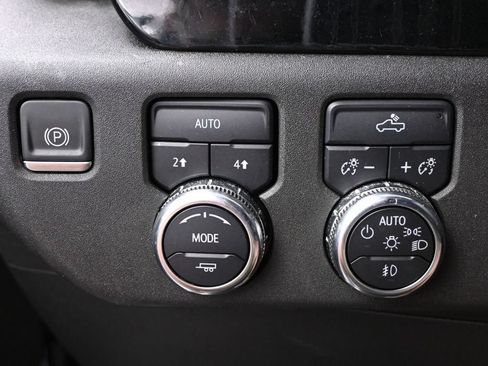 Used 2023 GMC Sierra 1500 Elevation AWD/4WD image 19