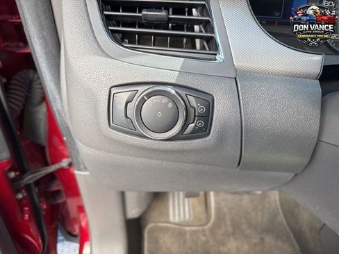 Used 2013 Ford Edge SEL FWD image 13