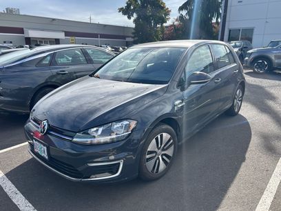 Used 2019 Volkswagen e-Golf SE w/ Driver Assistance Package