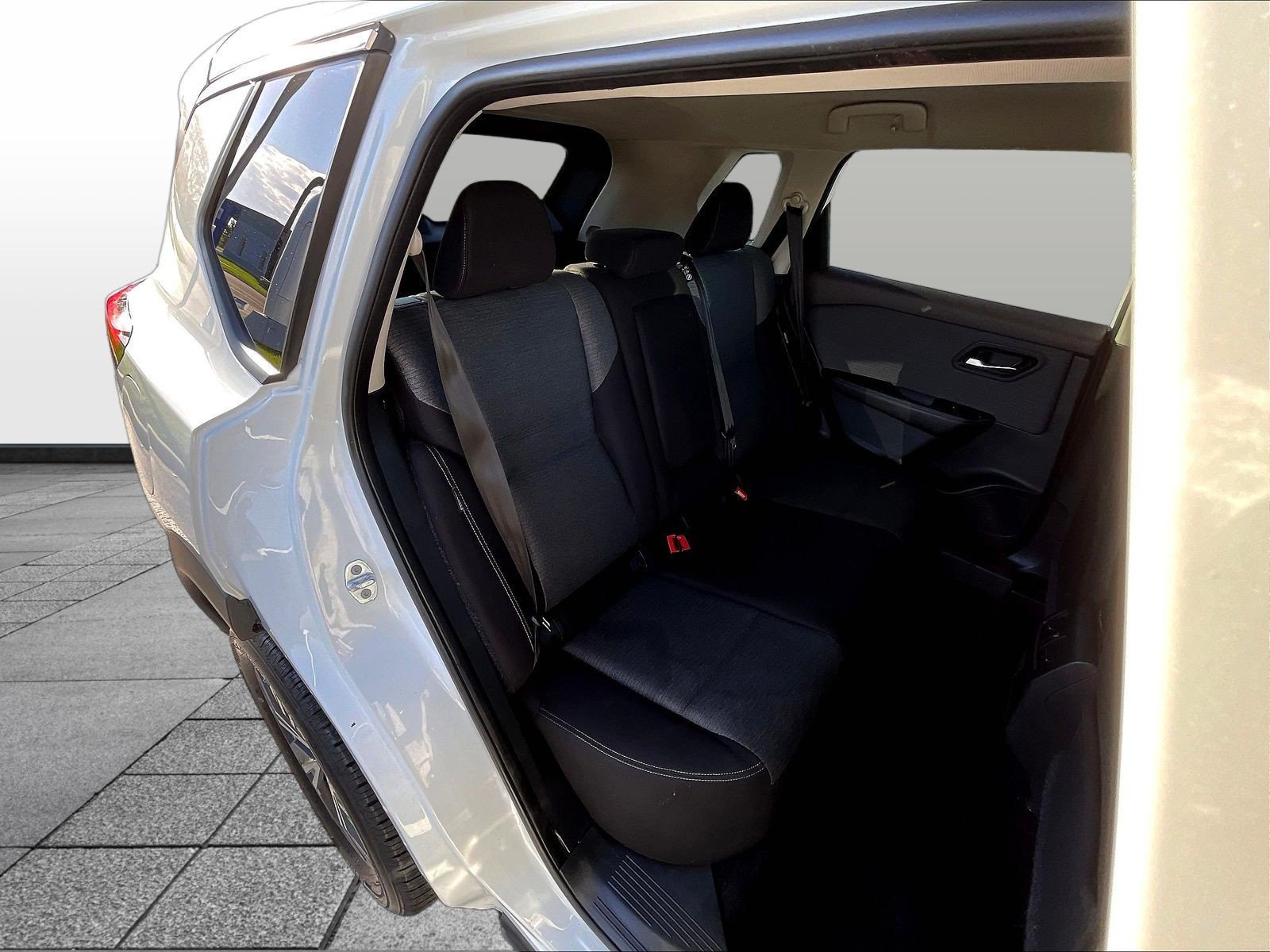 Certified 2023 Nissan Rogue SV AWD/4WD image 28