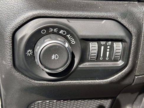 Used 2021 Jeep Wrangler Unlimited Sport AWD/4WD image 21