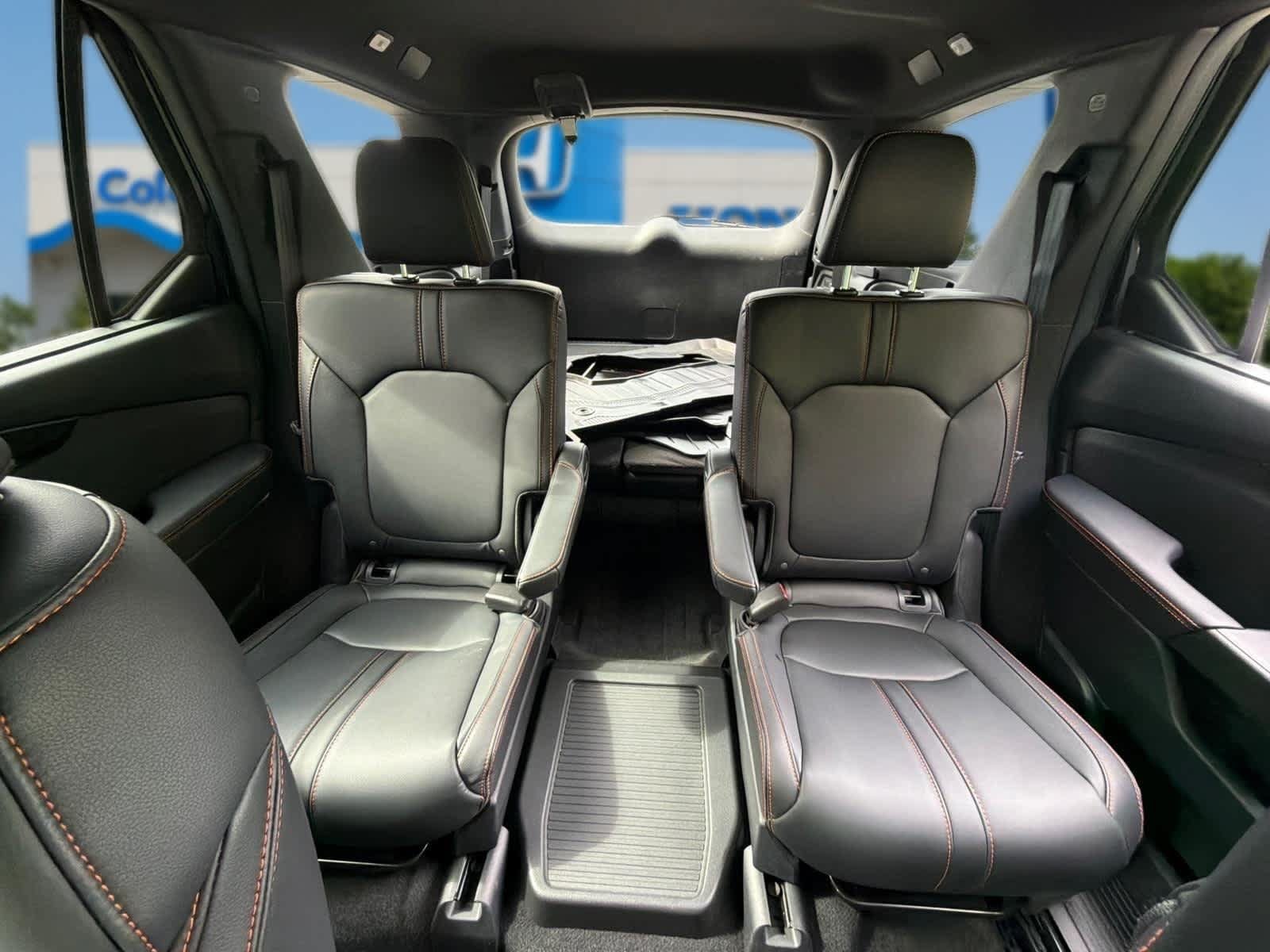 Used 2025 Honda Pilot TrailSport image 26