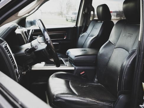 Used 2014 RAM 3500 Laramie w/ Convenience Group image 19