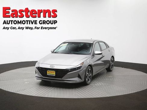 Used 2023 Hyundai Elantra SEL w/ Convenience Package FWD image 49