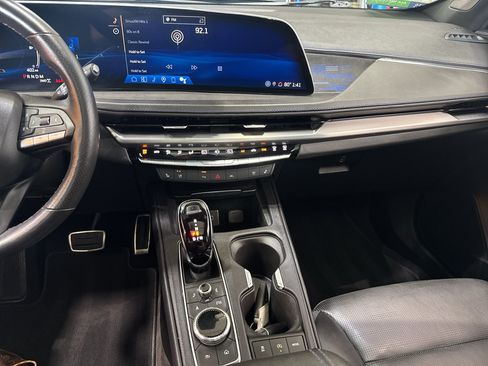 Used 2024 Cadillac XT4 Sport AWD/4WD image 28