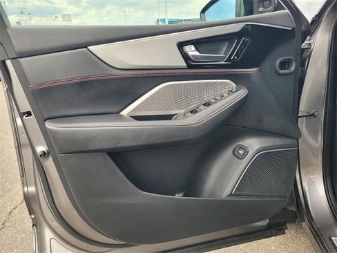 Used 2023 Acura MDX A-Spec image 18