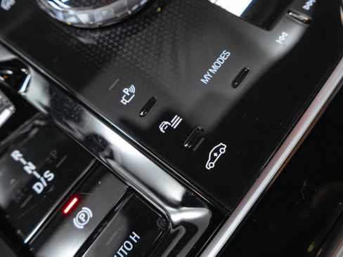 Used 2023 BMW 760i xDrive w/ Parking Assistance Package image 68