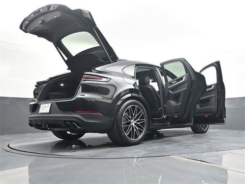 Used 2026 Porsche Cayenne S image 27