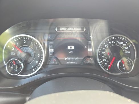 Used 2022 RAM 1500 Laramie w/ Sport Appearance Package AWD/4WD image 14