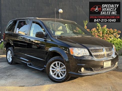 Used 2018 Dodge Grand Caravan SXT FWD image 9