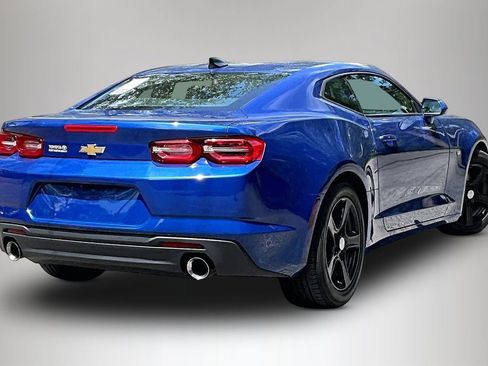 Used 2023 Chevrolet Camaro LT RWD image 5